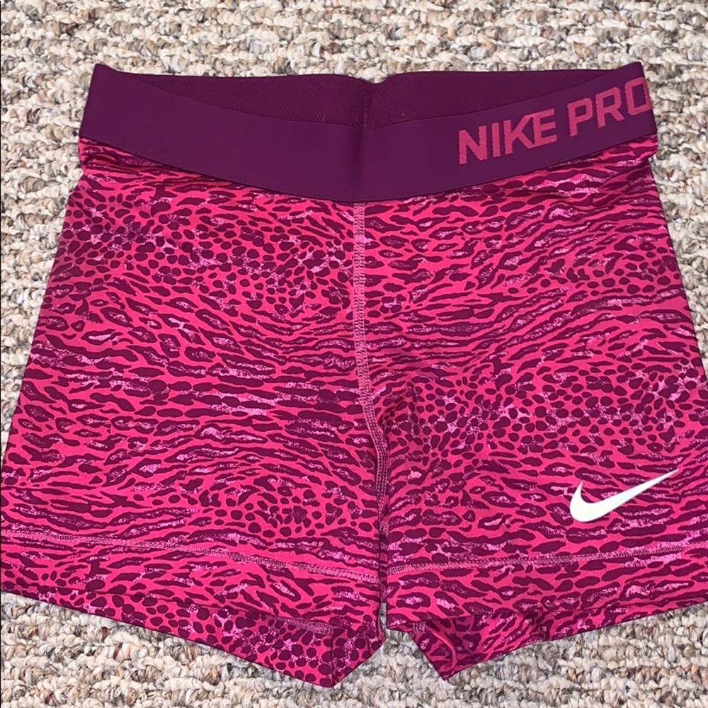 Women’s small Nike Pro shorts